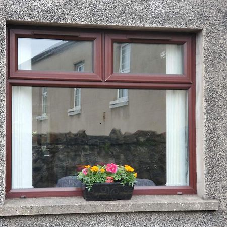 Number 5 Villa Larne Exterior photo
